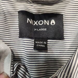 Nixon Mens Stripped casual Button down shirt Size XL